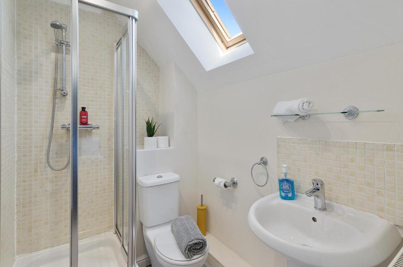 הוילה נורוויץ'' 4Br Townhouse Wbalcony Free Parking Fast Wi-Fi מראה חיצוני תמונה