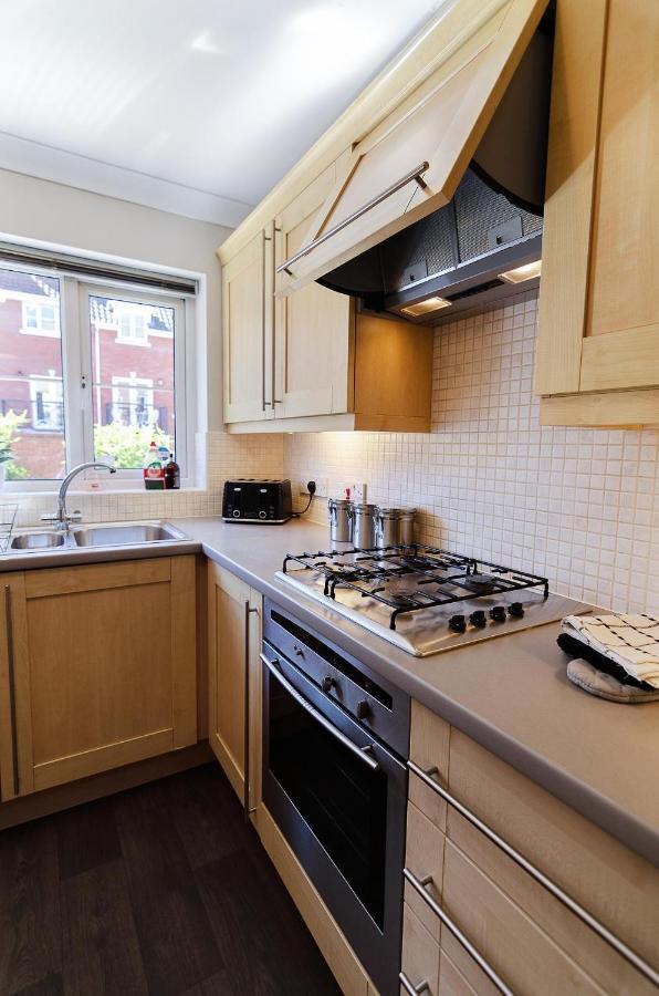 הוילה נורוויץ'' 4Br Townhouse Wbalcony Free Parking Fast Wi-Fi מראה חיצוני תמונה