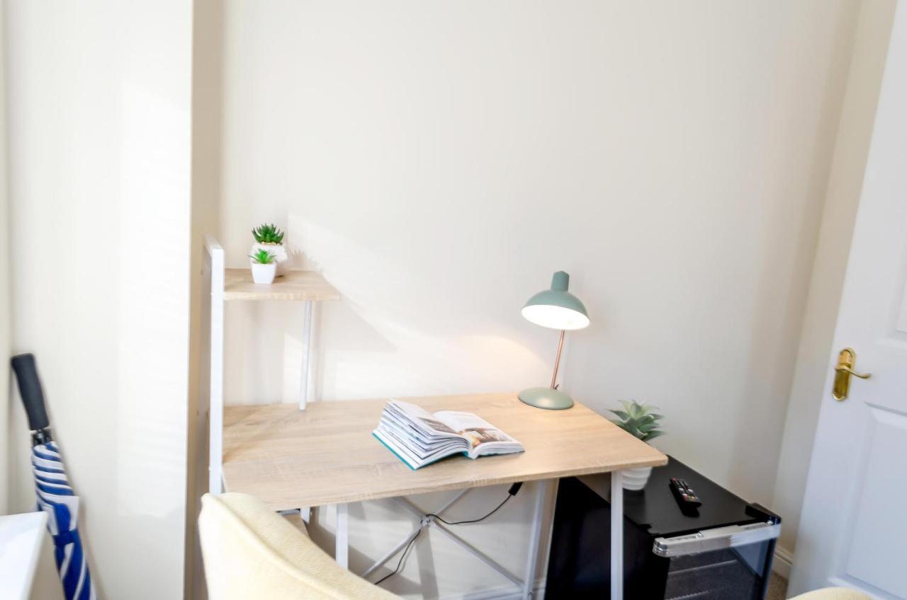 הוילה נורוויץ'' 4Br Townhouse Wbalcony Free Parking Fast Wi-Fi מראה חיצוני תמונה